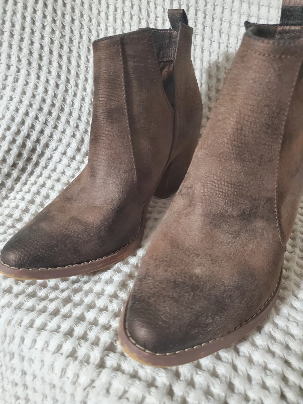 Not Rated stylish brown